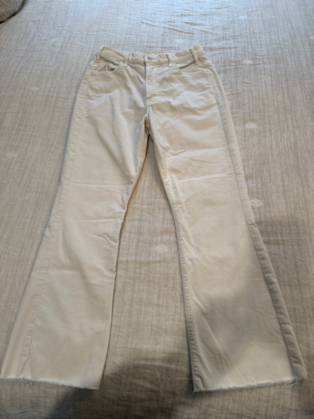 MOTHER The Hustler Ankle Fray Jeans in Off-White (fine whale corderoy)